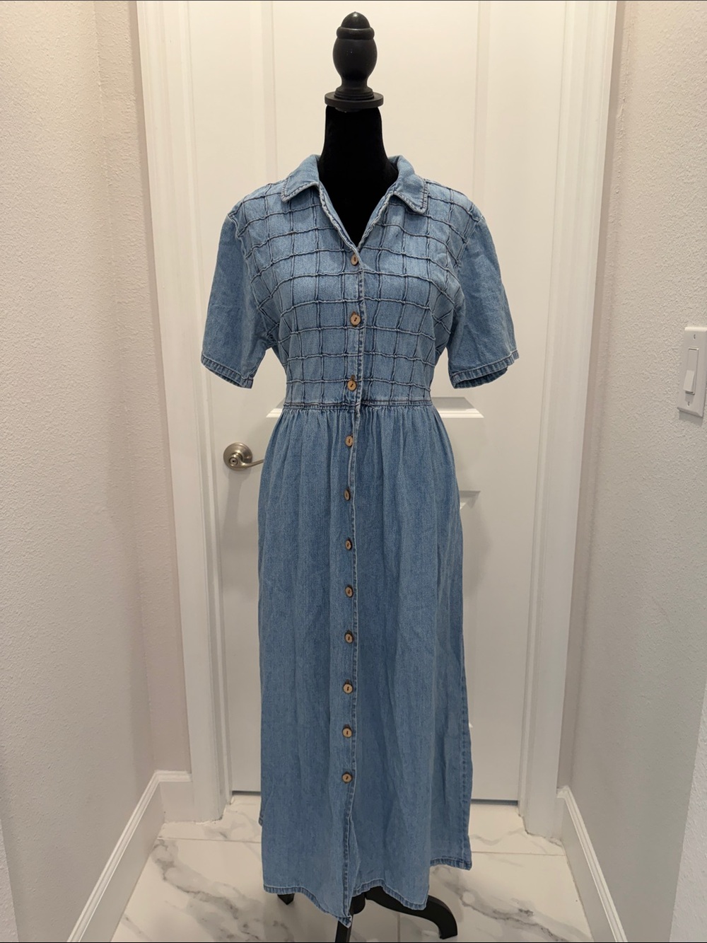 Button Front Vintage Light Blue Denim Midi Dress size 12 but fits small
